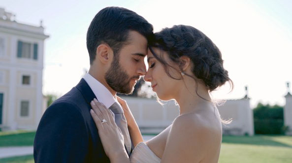 Sahar e Abdo durante il loro matrimonio a Villa Pianciani